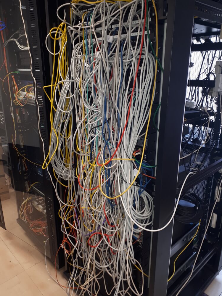 Aseo de cableado. ANTES